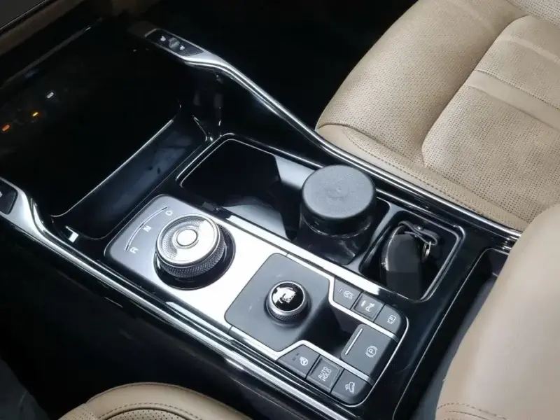 2024 Kia Sorento с пробегом 15 757 км