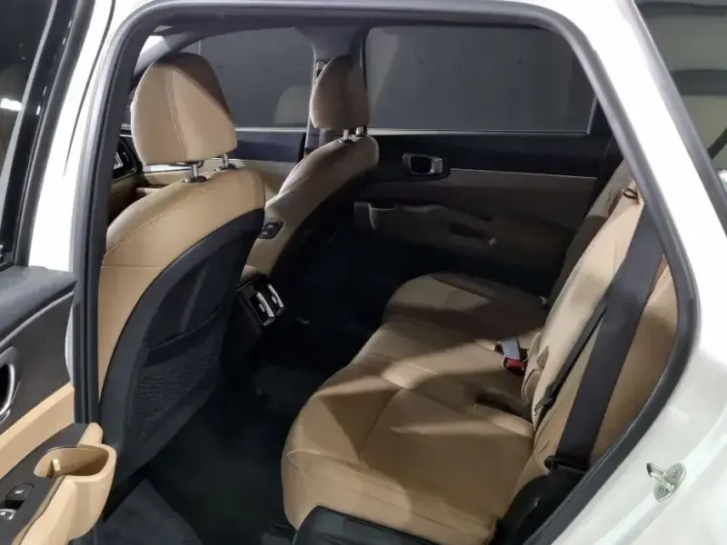 2024 Kia Sorento с пробегом 15 757 км