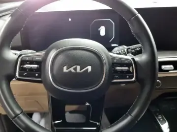 2024 Kia Sorento с пробегом 15 757 км