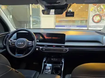 2025 Kia Sorento с пробегом 18 100 км