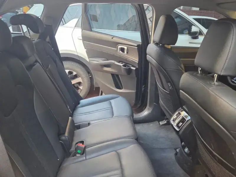 2025 Kia Sorento с пробегом 18 100 км