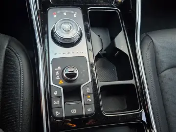 2025 Kia Sorento с пробегом 18 100 км