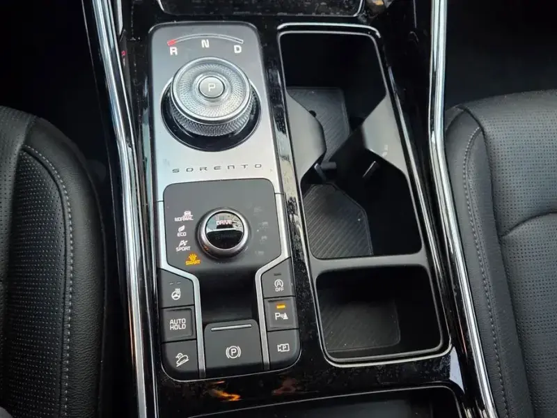 2025 Kia Sorento с пробегом 18 100 км
