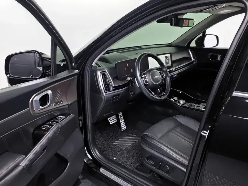 2024 Kia Sorento с пробегом 33 305 км