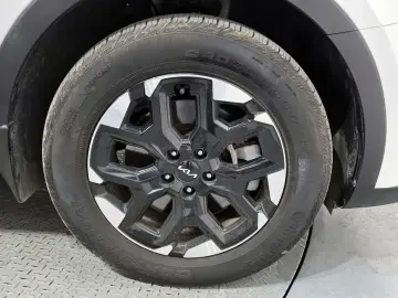 2024 Kia Sorento с пробегом 30 458 км