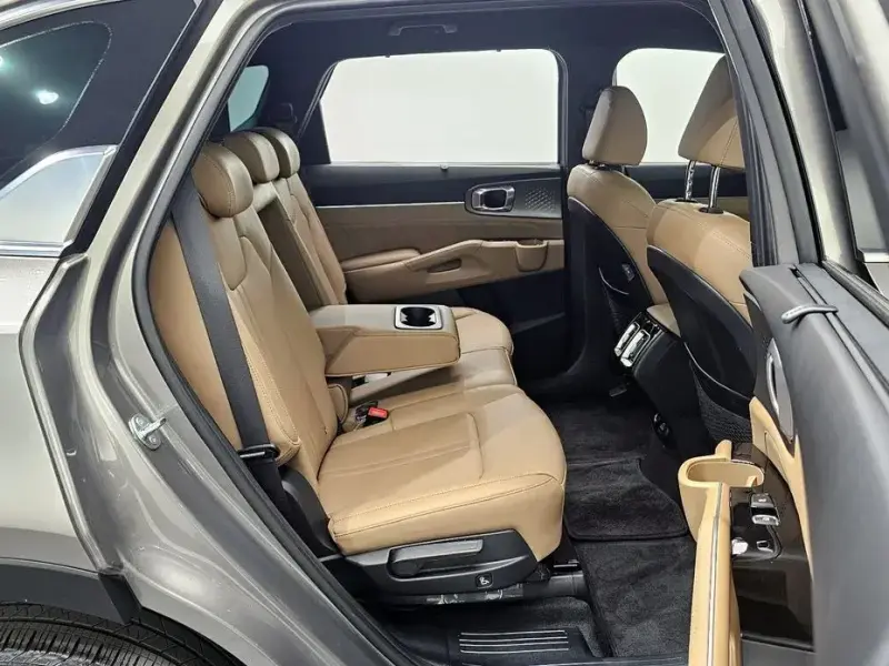 2024 Kia Sorento с пробегом 31 772 км