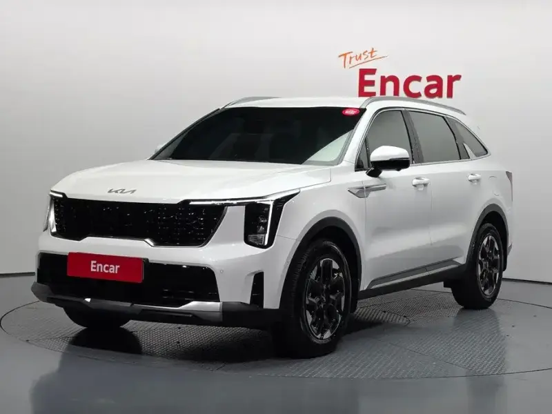 2025 Kia Sorento с пробегом 4 389 км