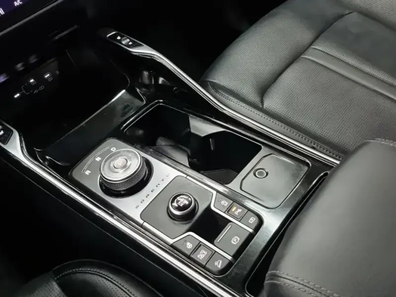 2023 Kia Sorento с пробегом 71 000 км