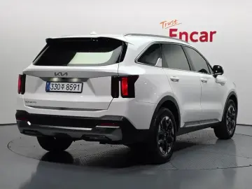 2025 Kia Sorento с пробегом 4 389 км