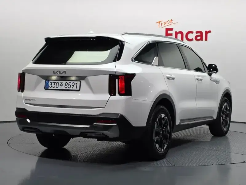 2025 Kia Sorento с пробегом 4 389 км