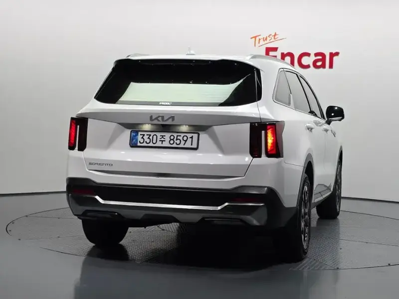 2025 Kia Sorento с пробегом 4 389 км