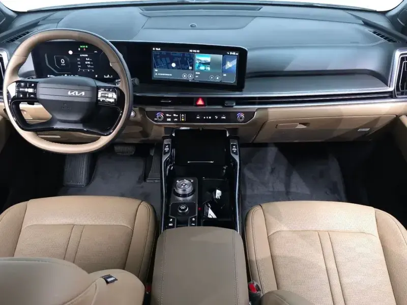 2025 Kia Sorento с пробегом 4 389 км