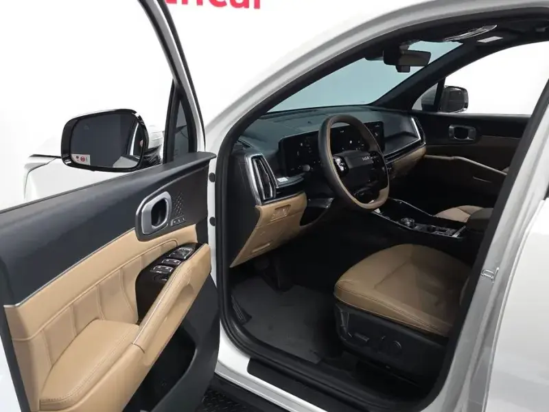 2025 Kia Sorento с пробегом 4 389 км