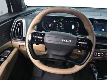 2025 Kia Sorento с пробегом 4 389 км