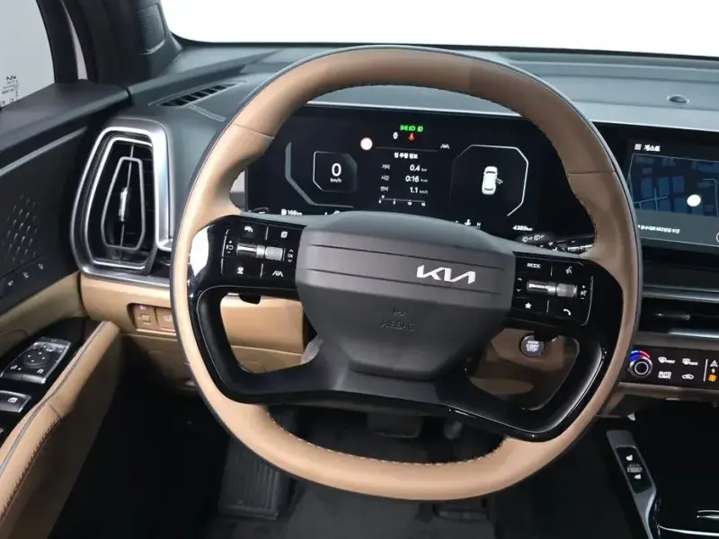 2025 Kia Sorento с пробегом 4 389 км
