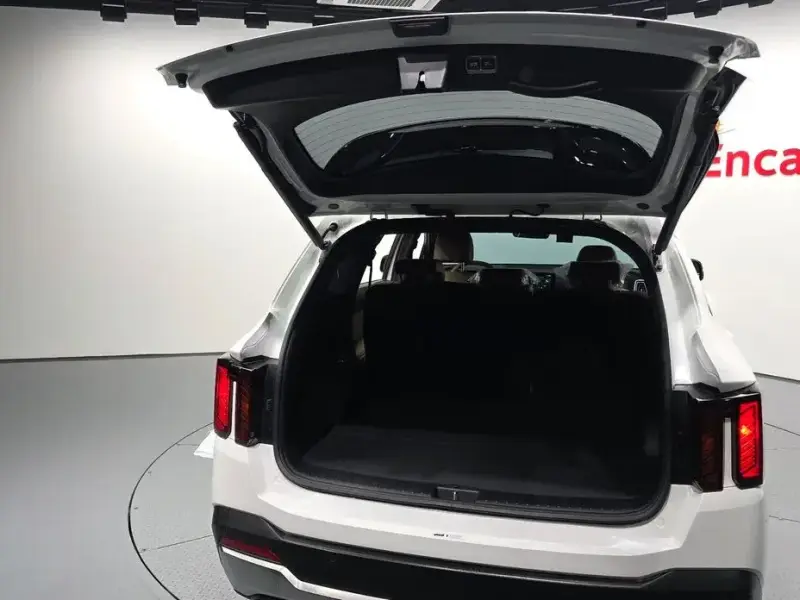 2025 Kia Sorento с пробегом 4 389 км