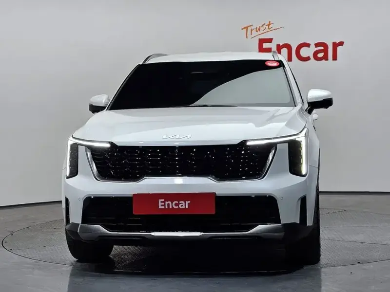 2023 Kia Sorento с пробегом 52 679 км