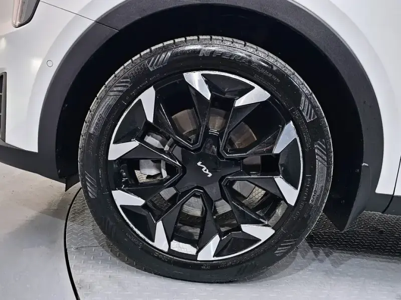2023 Kia Sorento с пробегом 52 679 км