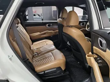 2023 Kia Sorento с пробегом 52 679 км
