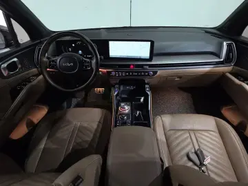 2023 Kia Sorento с пробегом 44 327 км