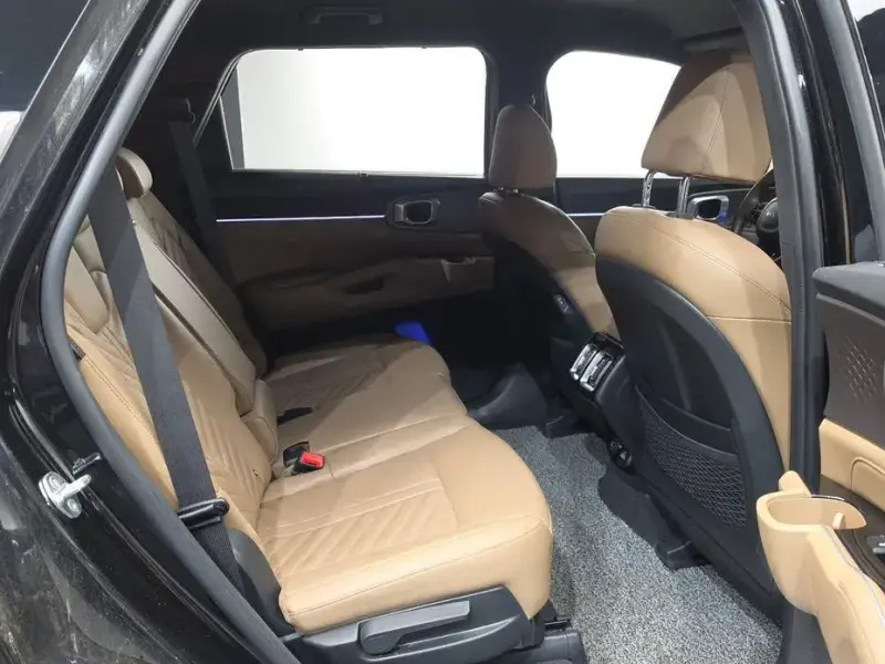 2023 Kia Sorento с пробегом 44 327 км
