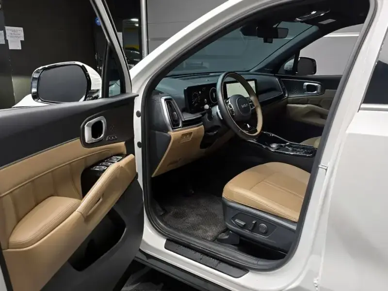 2023 Kia Sorento с пробегом 44 501 км