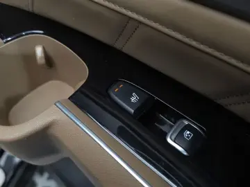 2023 Kia Sorento с пробегом 44 327 км