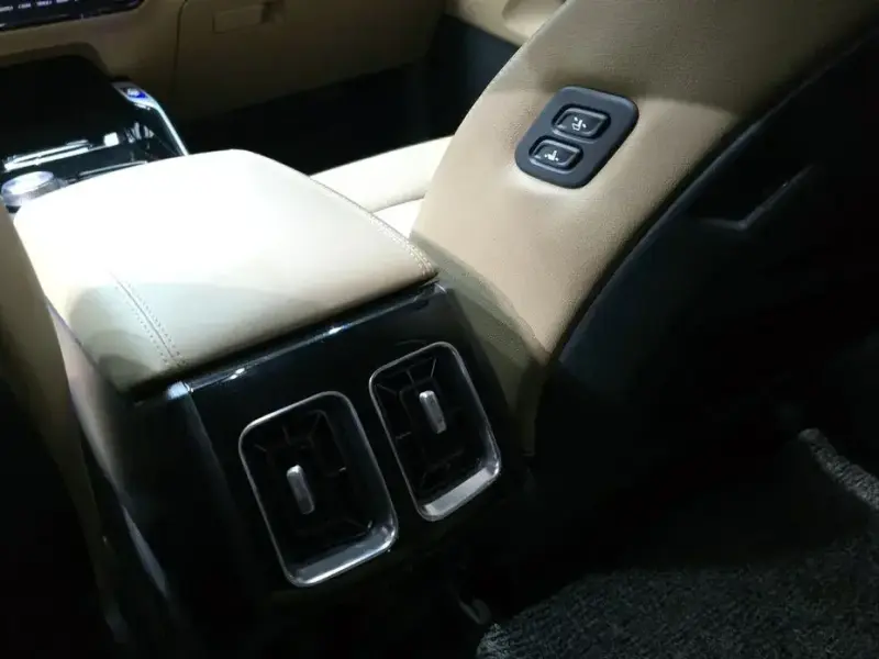 2023 Kia Sorento с пробегом 44 501 км