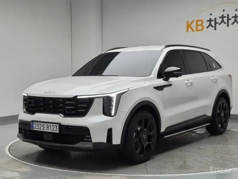 2025 Kia Sorento с пробегом 8 981 км