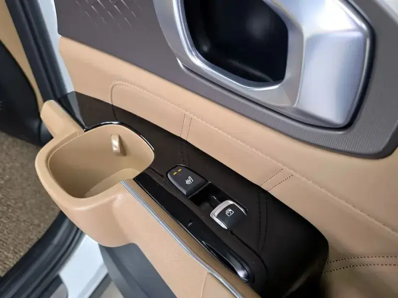 2024 Kia Sorento с пробегом 20 017 км