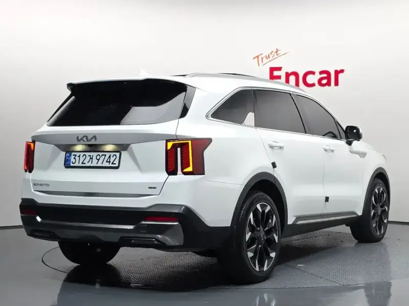 2023 Kia Sorento с пробегом 34 784 км