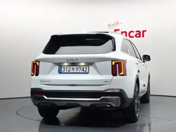 2023 Kia Sorento с пробегом 34 784 км