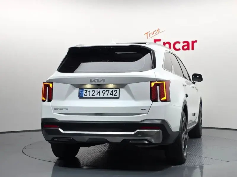 2023 Kia Sorento с пробегом 34 784 км