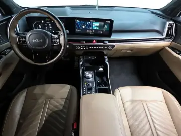 2023 Kia Sorento с пробегом 34 784 км