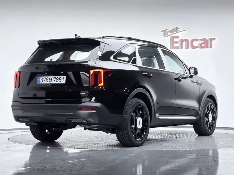 2025 Kia Sorento с пробегом 11 км