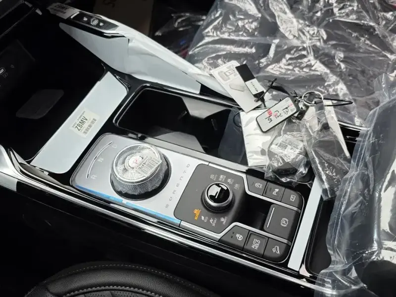 2025 Kia Sorento с пробегом 11 км