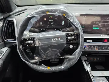 2025 Kia Sorento с пробегом 11 км