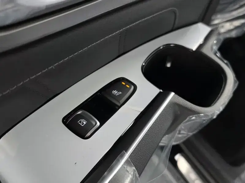 2025 Kia Sorento с пробегом 11 км
