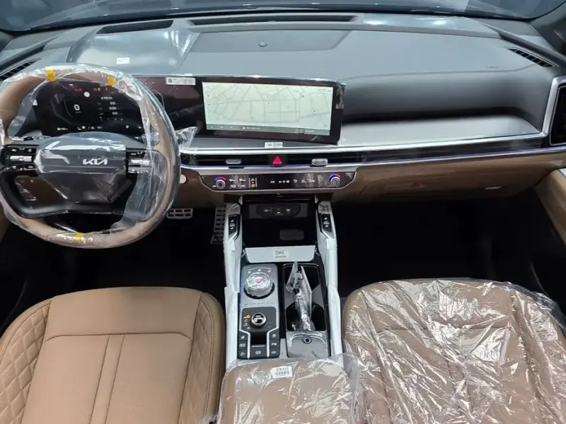 2025 Kia Sorento с пробегом 15 км