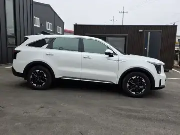 2023 Kia Sorento с пробегом 12 000 км