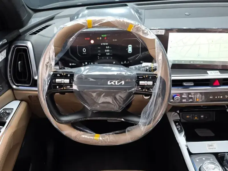2025 Kia Sorento с пробегом 15 км