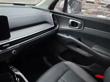 2023 Kia Sorento с пробегом 12 000 км