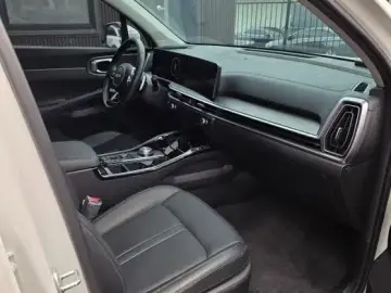 2023 Kia Sorento с пробегом 12 000 км