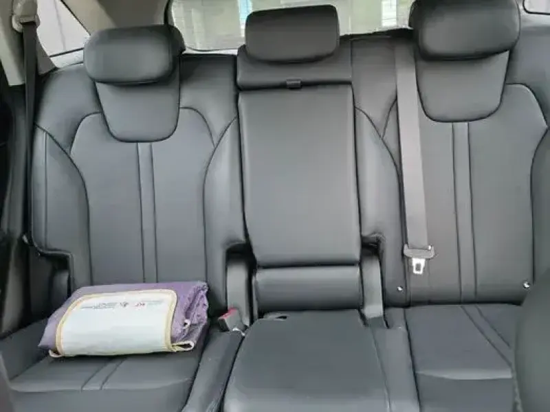 2023 Kia Sorento с пробегом 12 000 км