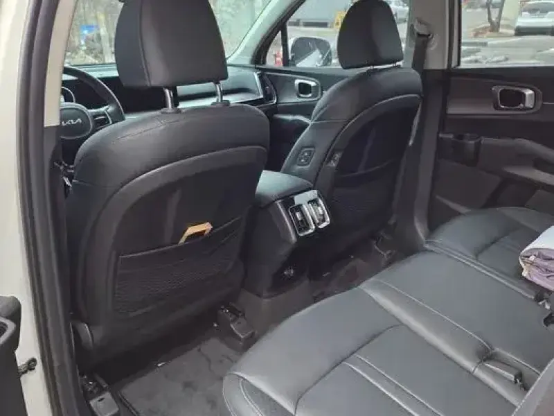 2023 Kia Sorento с пробегом 12 000 км