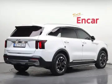 2025 Kia Sorento с пробегом 6 849 км