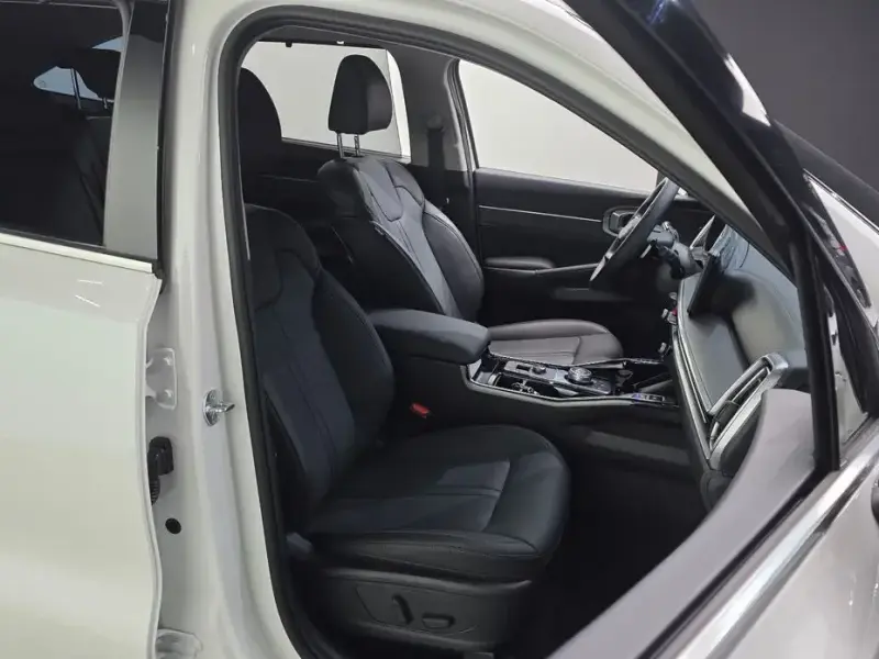 2025 Kia Sorento с пробегом 6 849 км