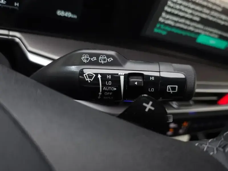 2025 Kia Sorento с пробегом 6 849 км