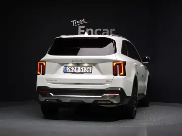 2023 Kia Sorento с пробегом 28 407 км