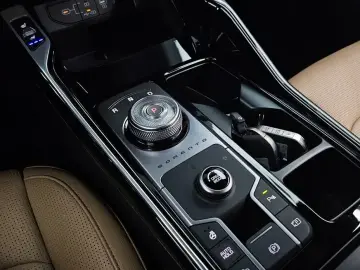 2023 Kia Sorento с пробегом 28 407 км
